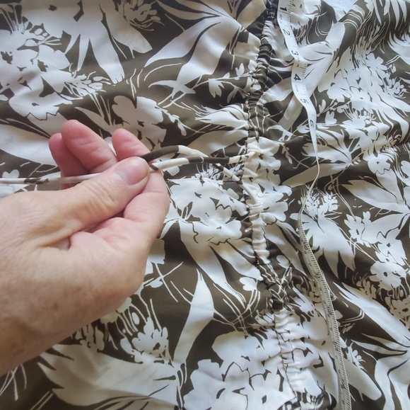 Lauren Ralph Lauren Olive Print Sleeveless Cinched Sz. 12 Jumpsuit NWT - Picture 6 of 16